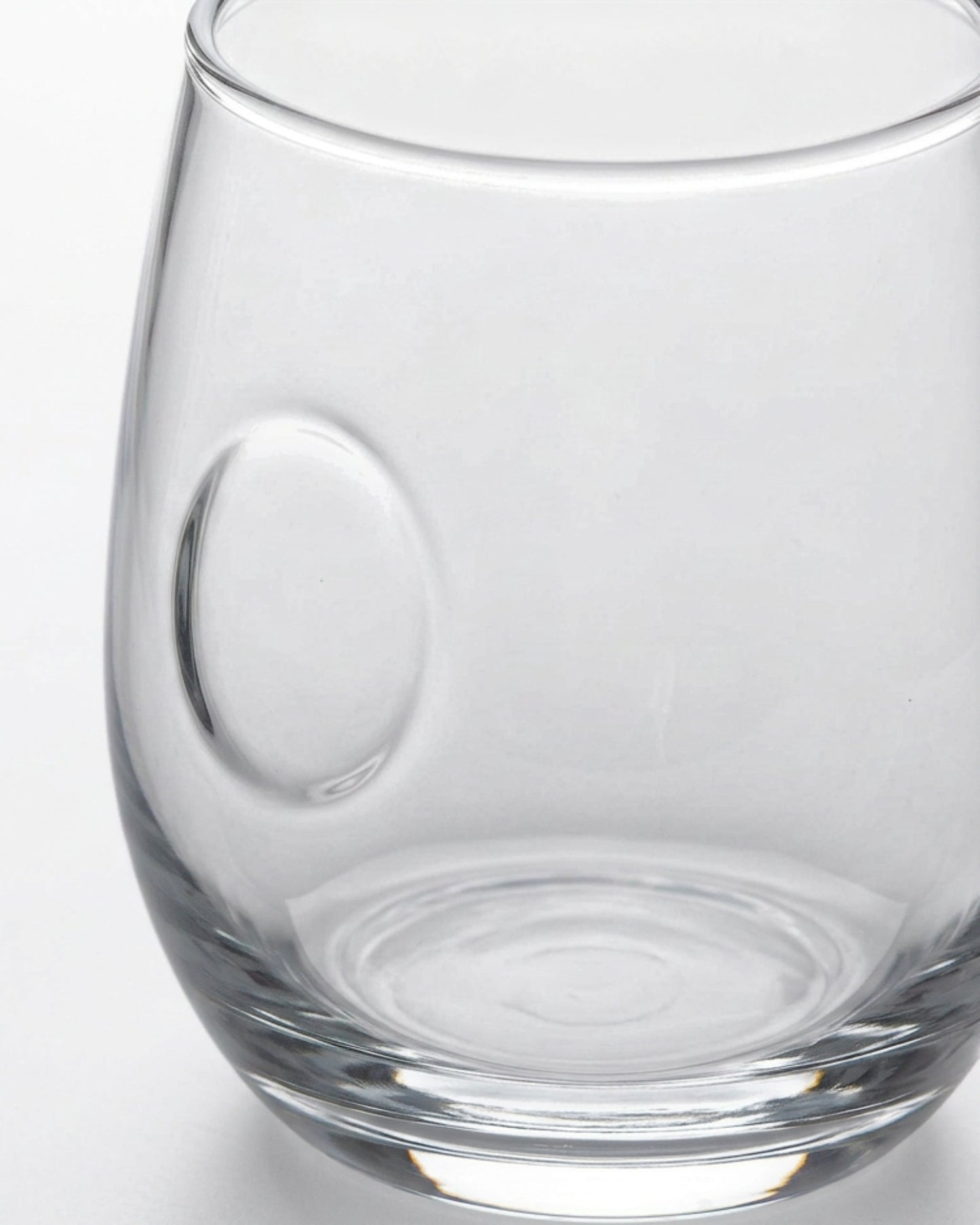 Thwgd Thumb-Indent Stemless Wine Glass 17 oz Clear - Detail view