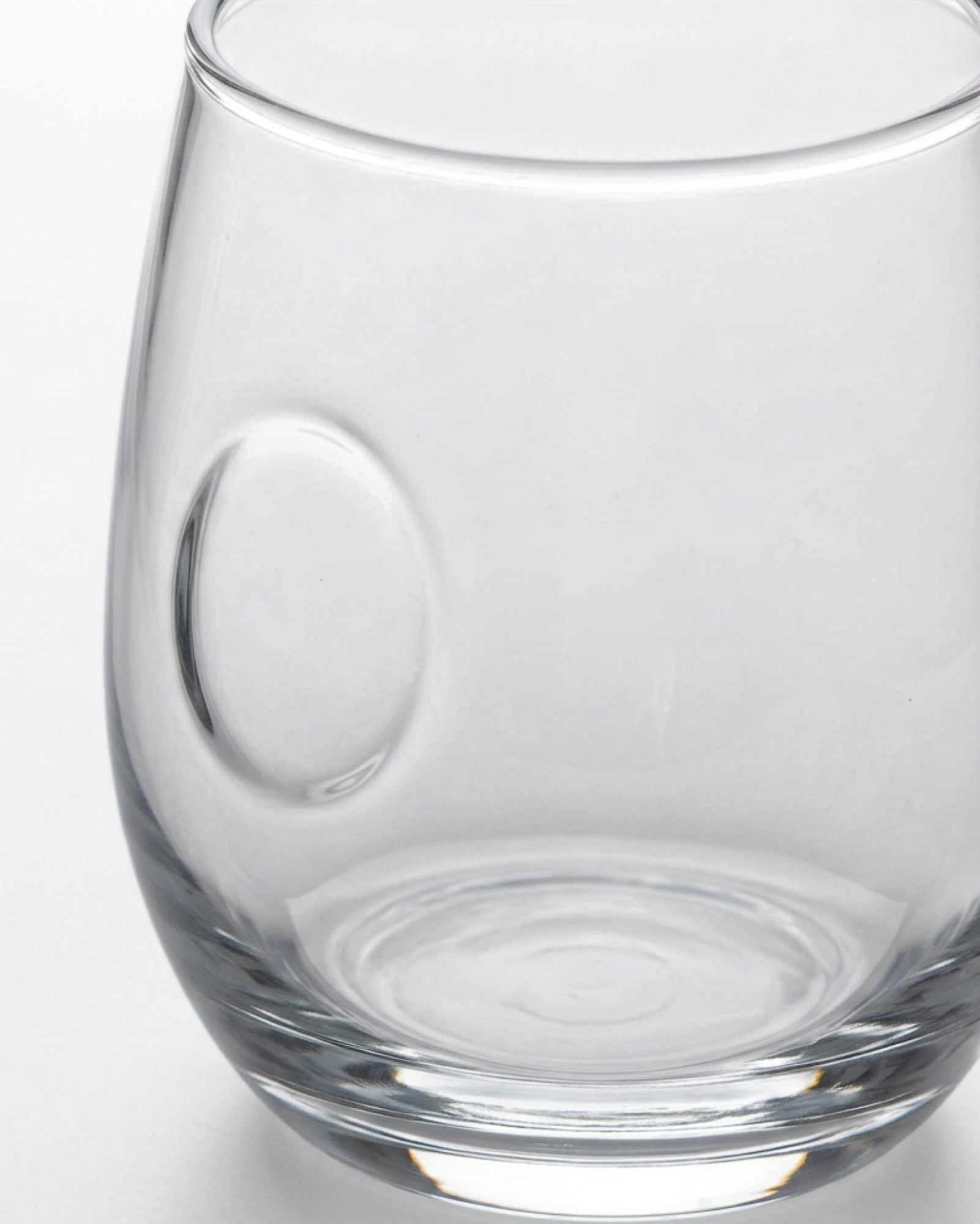 Thwgd Thumb-Indent Stemless Wine Glass 17 oz Clear - Detail view